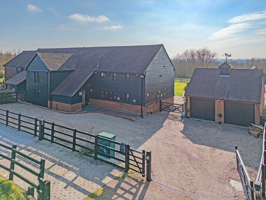 Property photo 1 of 26 Front Aspect