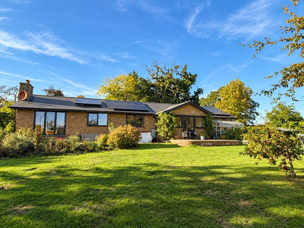 Property photo 2 of 22 Picture No. 35