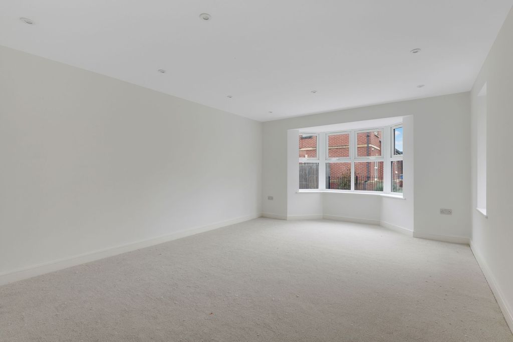 Property photo 3 of 30
