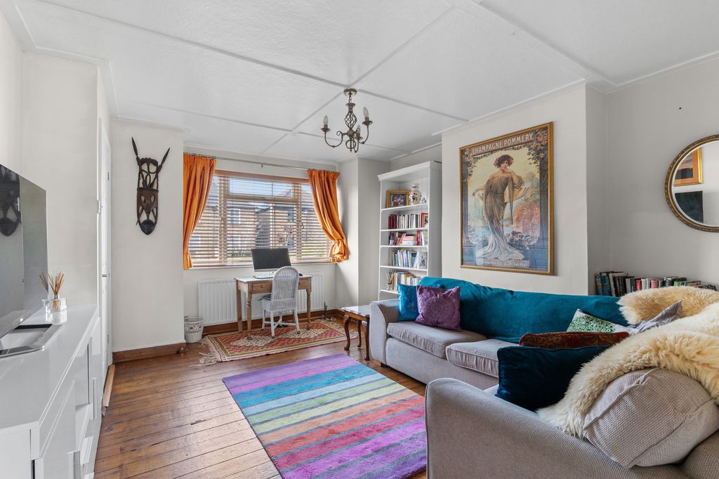 Property photo 2 of 20