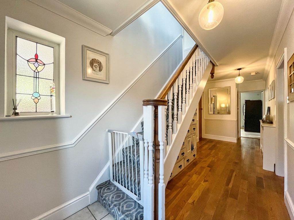 Property photo 2 of 54