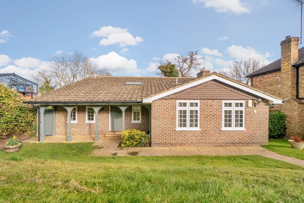 Property photo 1 of 34