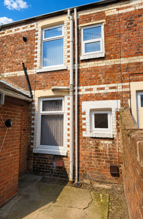 Property photo 2 of 23