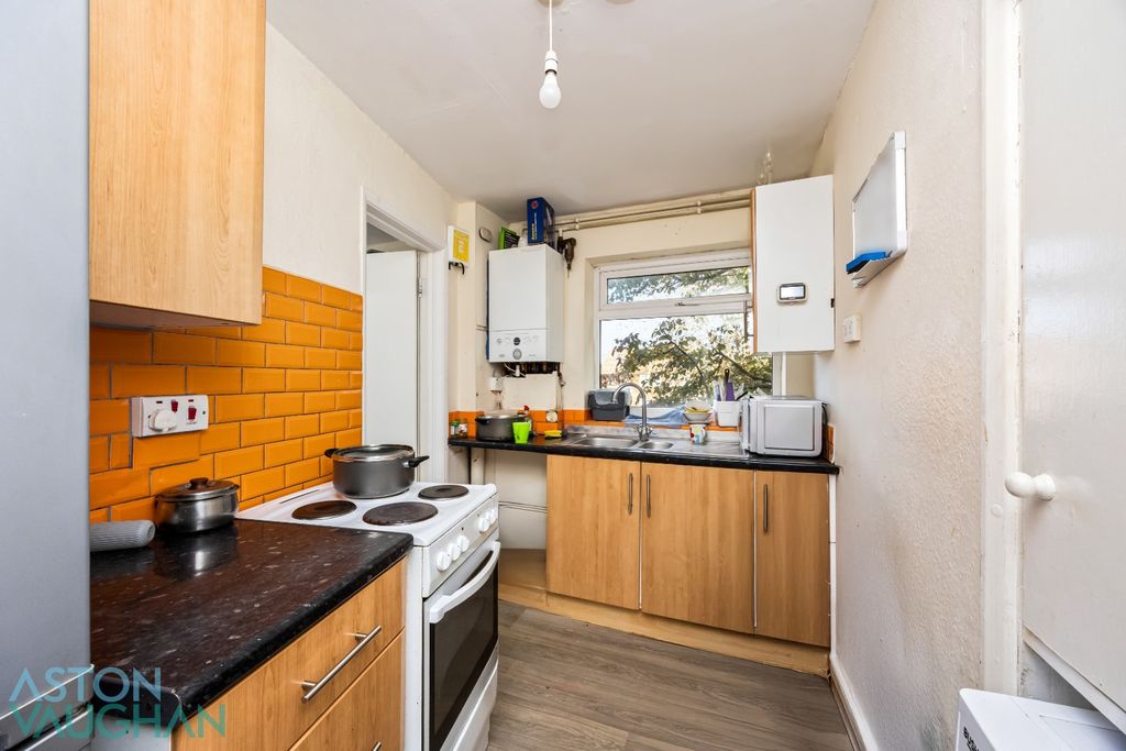 Property photo 3 of 11 4621782