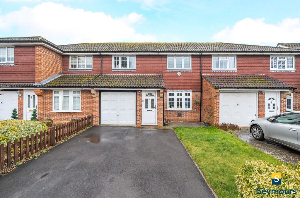 Property photo 1 of 19 Front Aspect