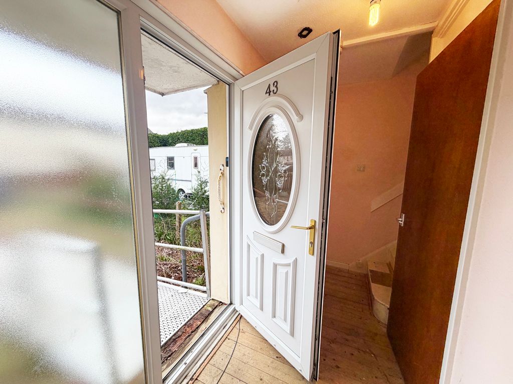 Property photo 2 of 26