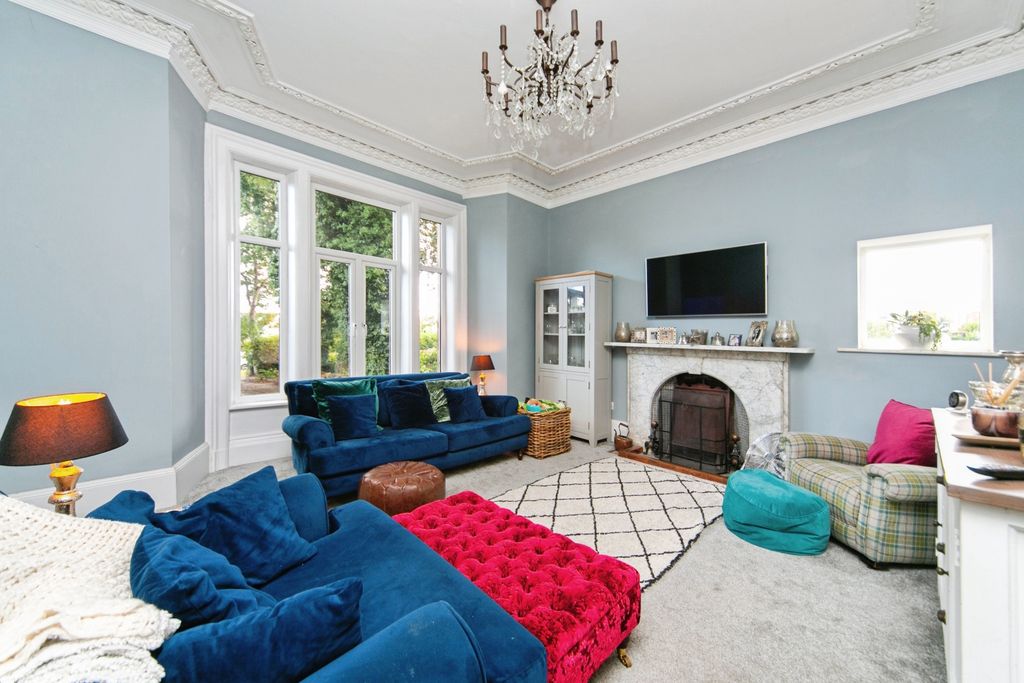 Property photo 2 of 15