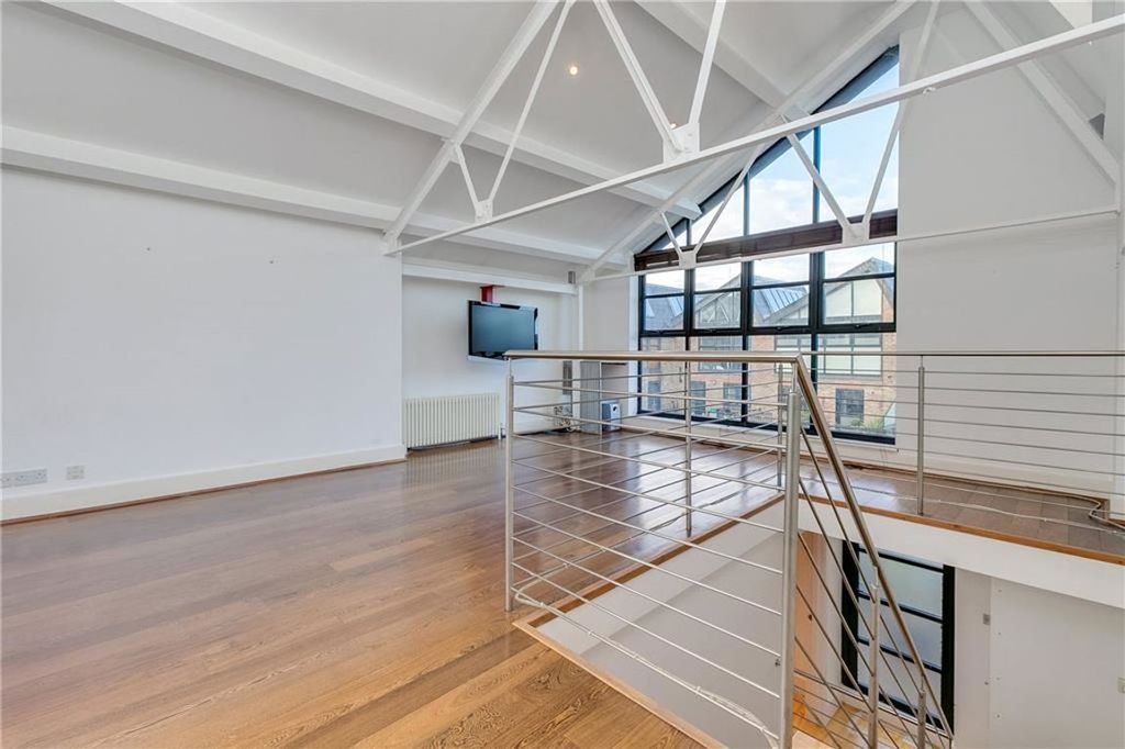 Property photo 3 of 6