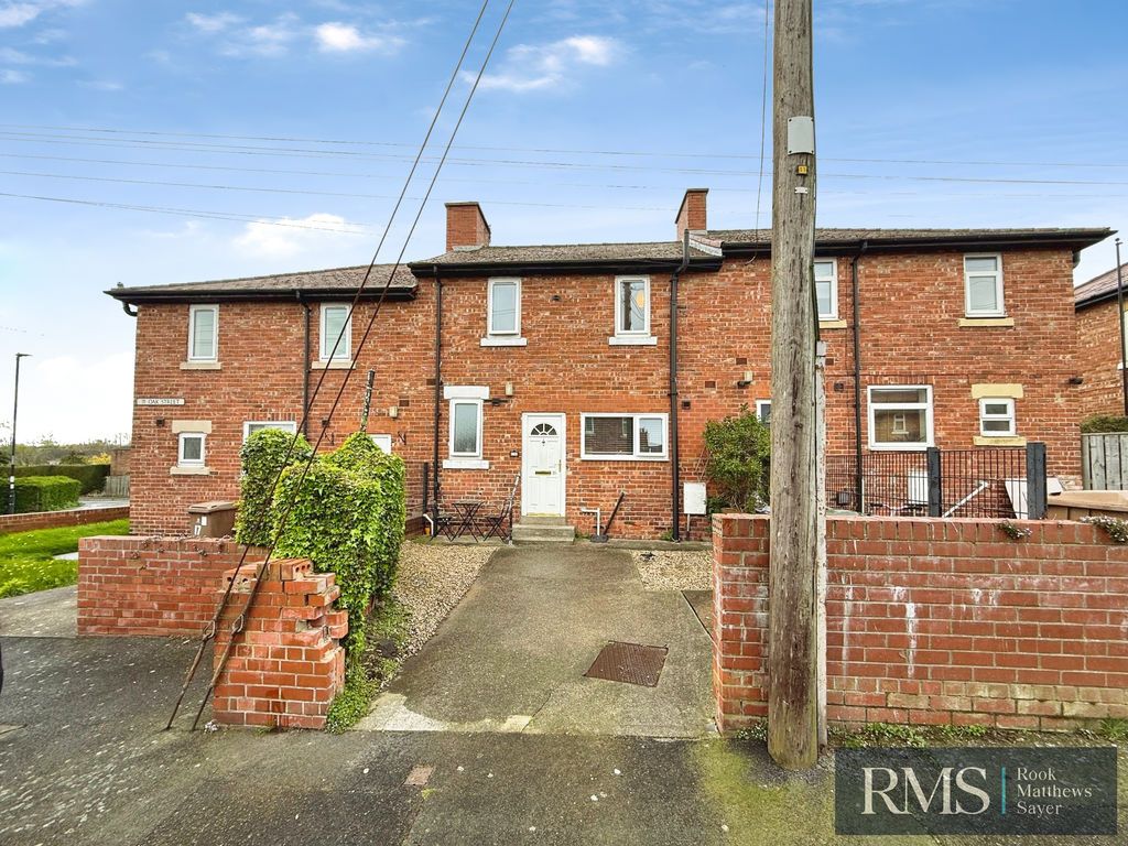 Property photo 1 of 8 Photo 5