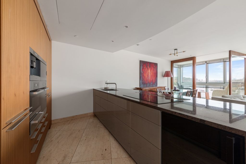 Property photo 2 of 13 094A9306