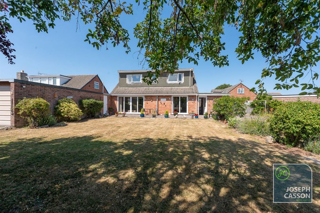 Property photo 3 of 23