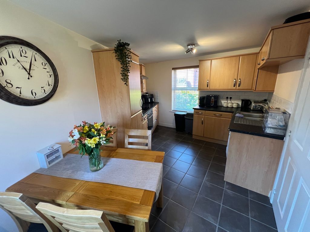 Property photo 1 of 15 Kitchen Diner