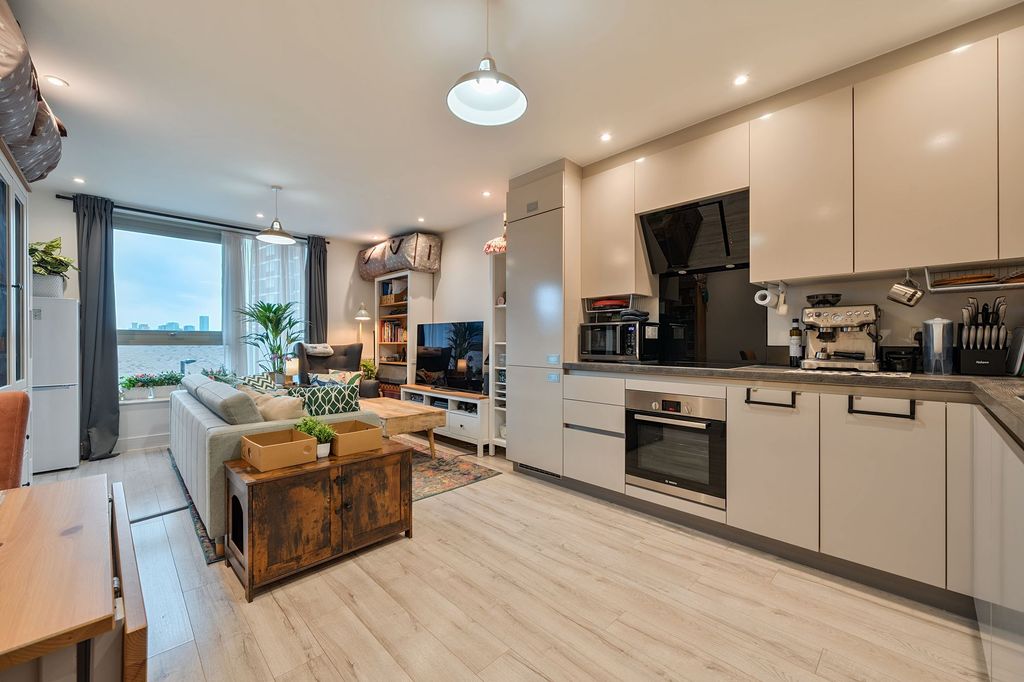 Property photo 1 of 14 Open Plan Kitchen Living Room