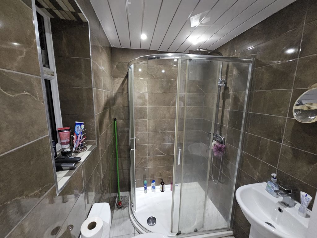Property photo 3 of 3