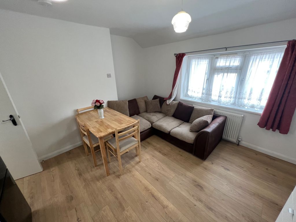 Property photo 1 of 6 Media-1725188611857-9926175327