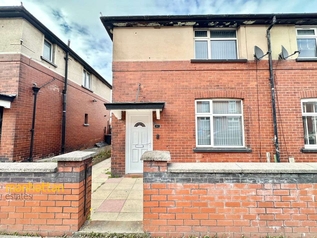 Property photo 1 of 17 External Front