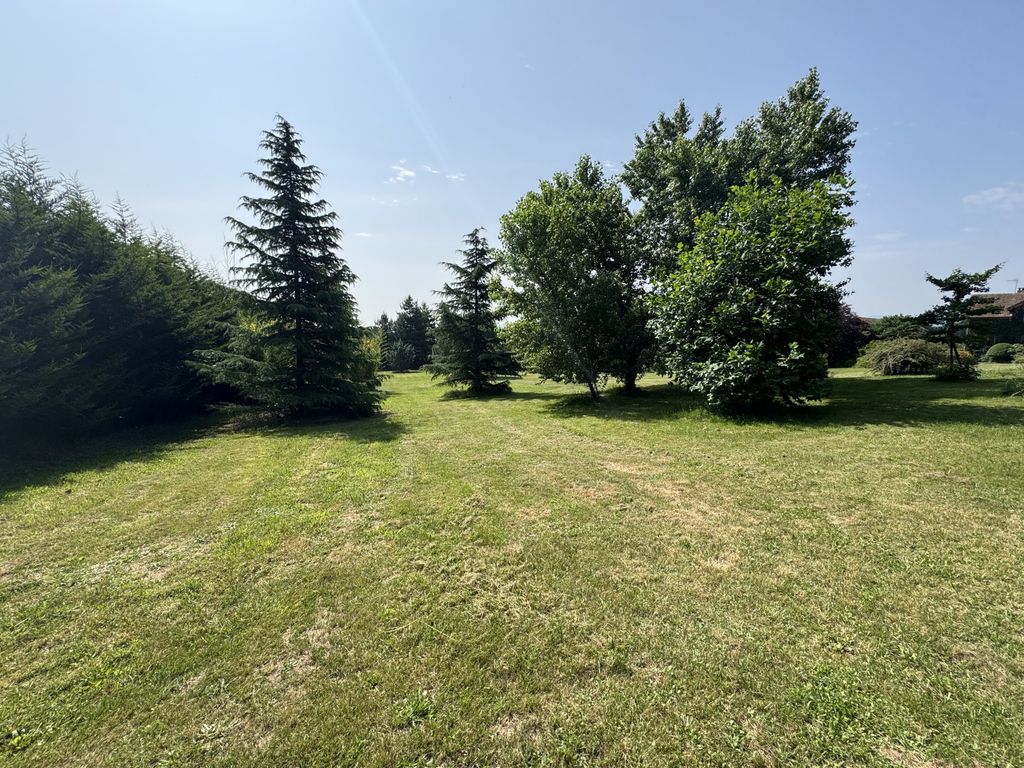 Property photo 3 of 3