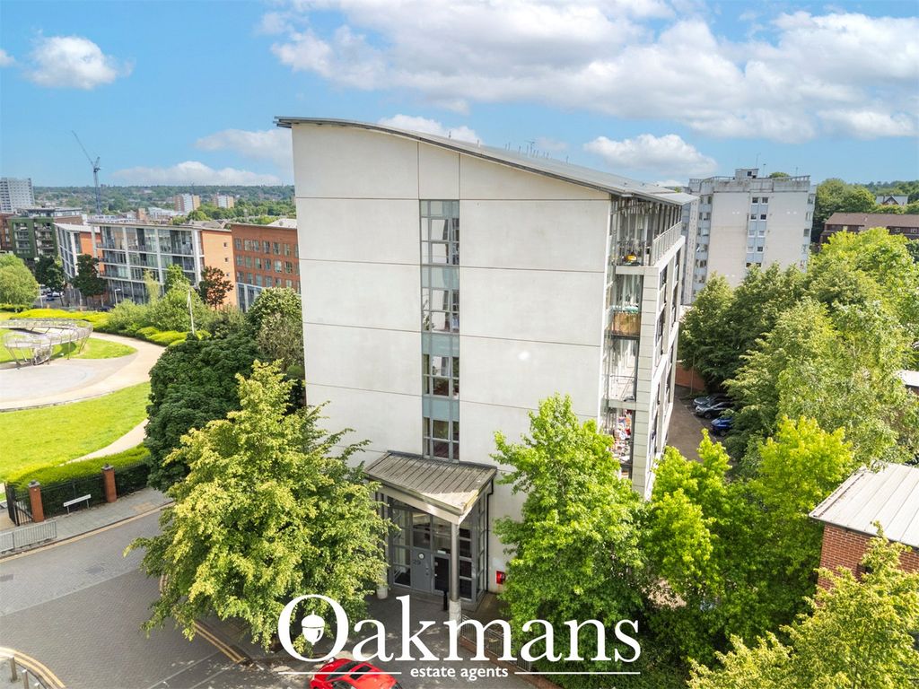 Property photo 2 of 17 Picture No. 01