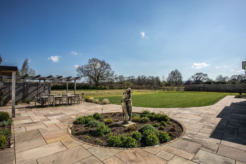 Property photo 2 of 60 Photo 43