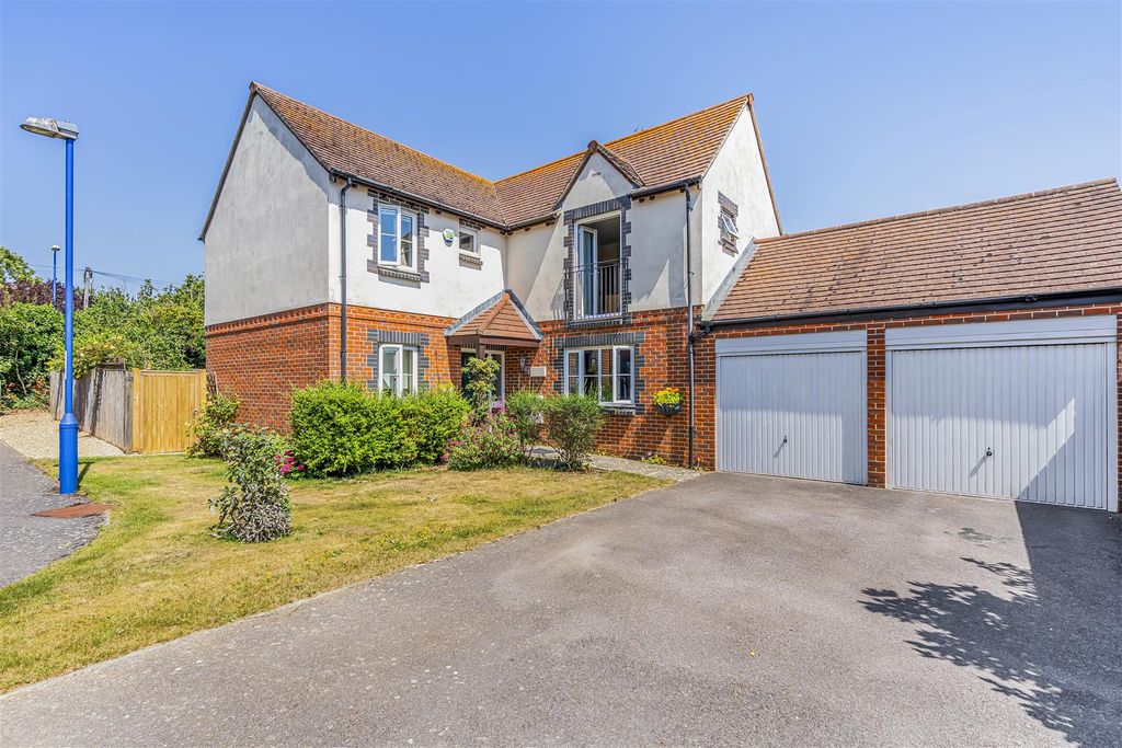 Property photo 1 of 14 Robinson Close, Selsey-Porticomarketing-Nexa-29.Jp
