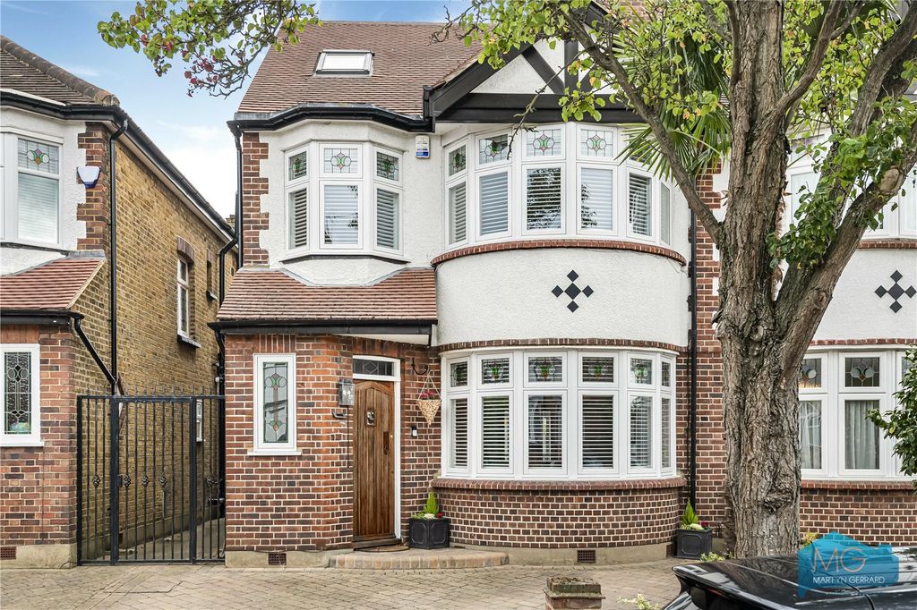 Property photo 1 of 31 Picture No. 18