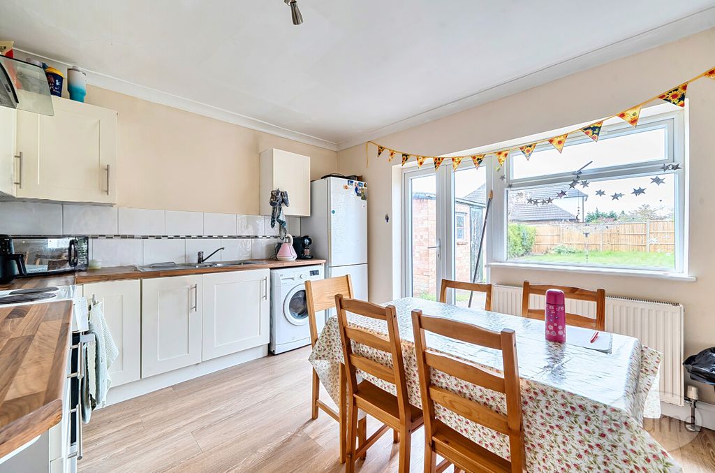 Property photo 2 of 20 9F0845c1-2Af3-43A...