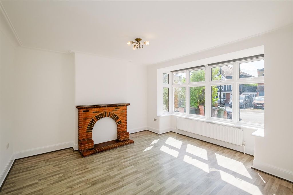 Property photo 3 of 20 76 Kimberley Road-15.Jpg