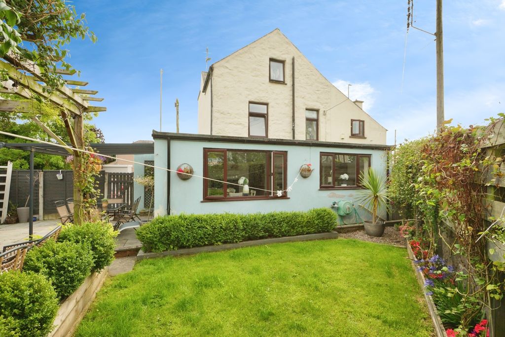 Property photo 1 of 17 Photo