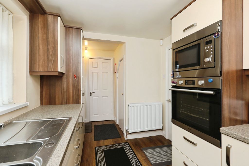 Property photo 3 of 18