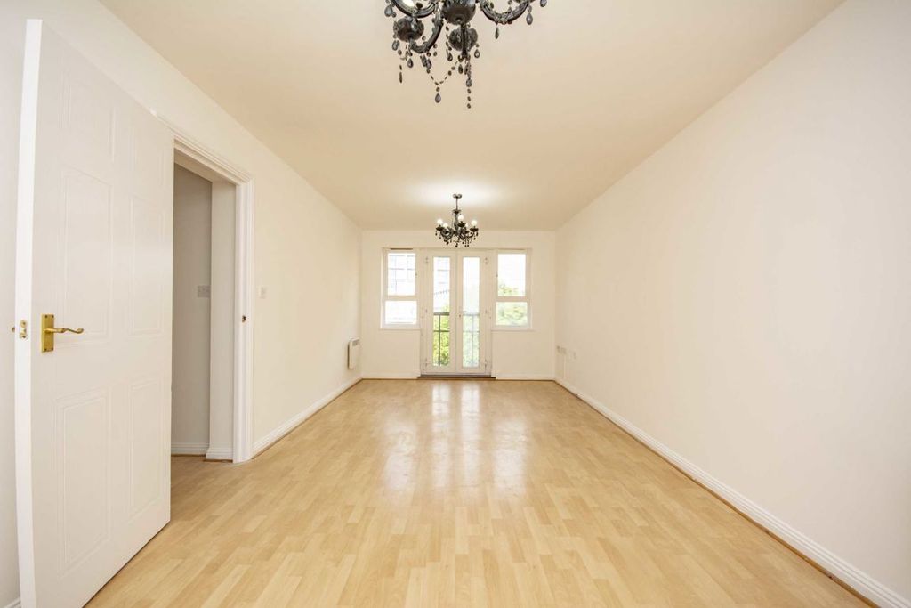 Property photo 2 of 5