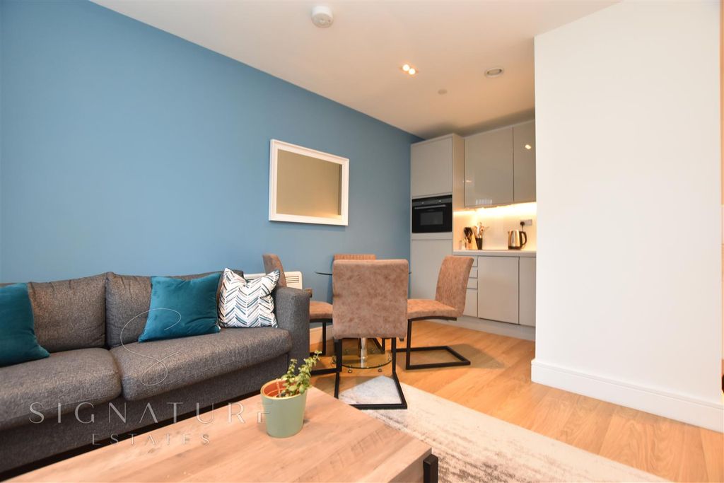 Property photo 3 of 8 Living Room 2 (6).Jpg