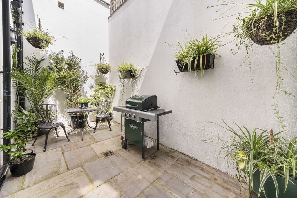 Property photo 2 of 4