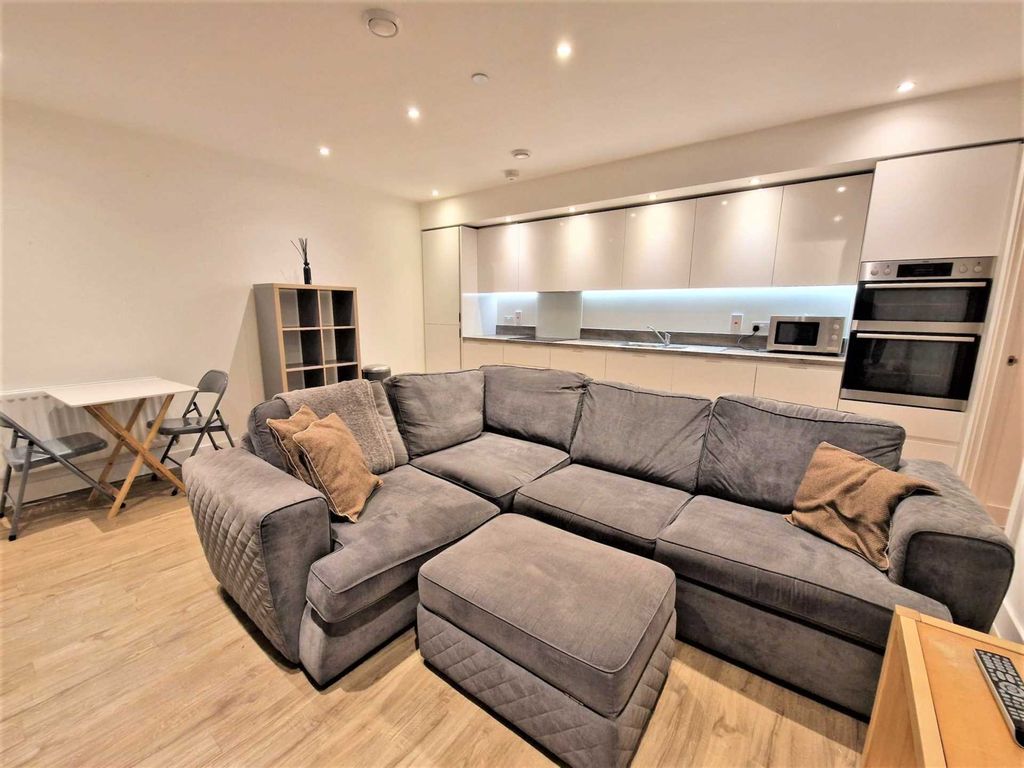 Property photo 2 of 6