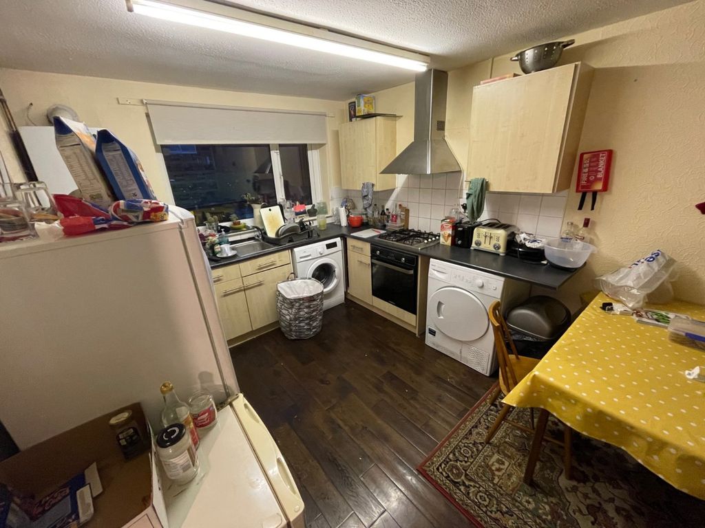 Property photo 3 of 7 Picture No. 10