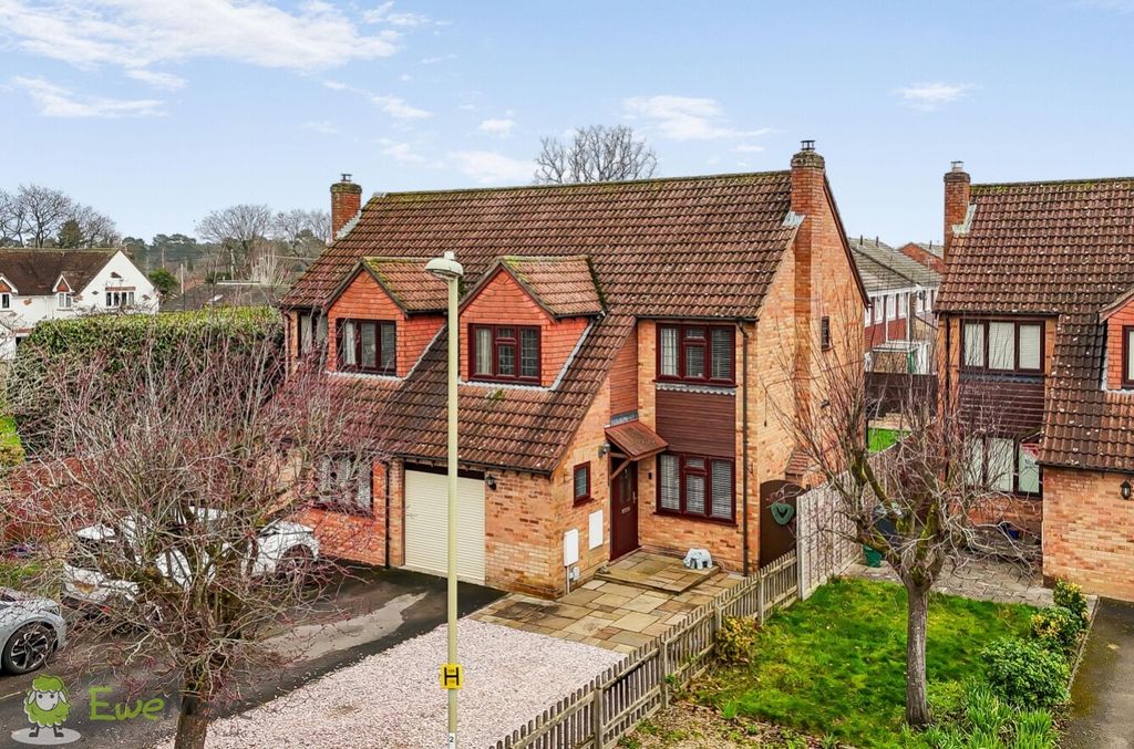 Property photo 1 of 20 Front