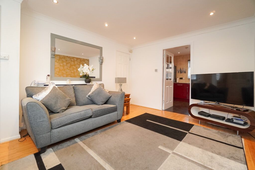 Property photo 3 of 19