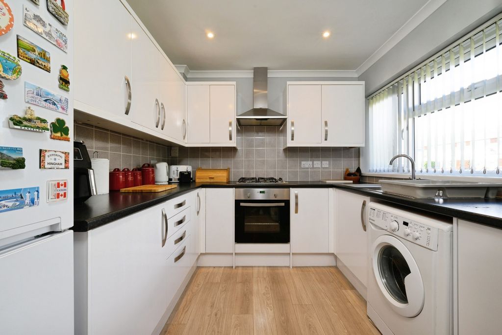 Property photo 2 of 15 Pbox-Img.Jpg