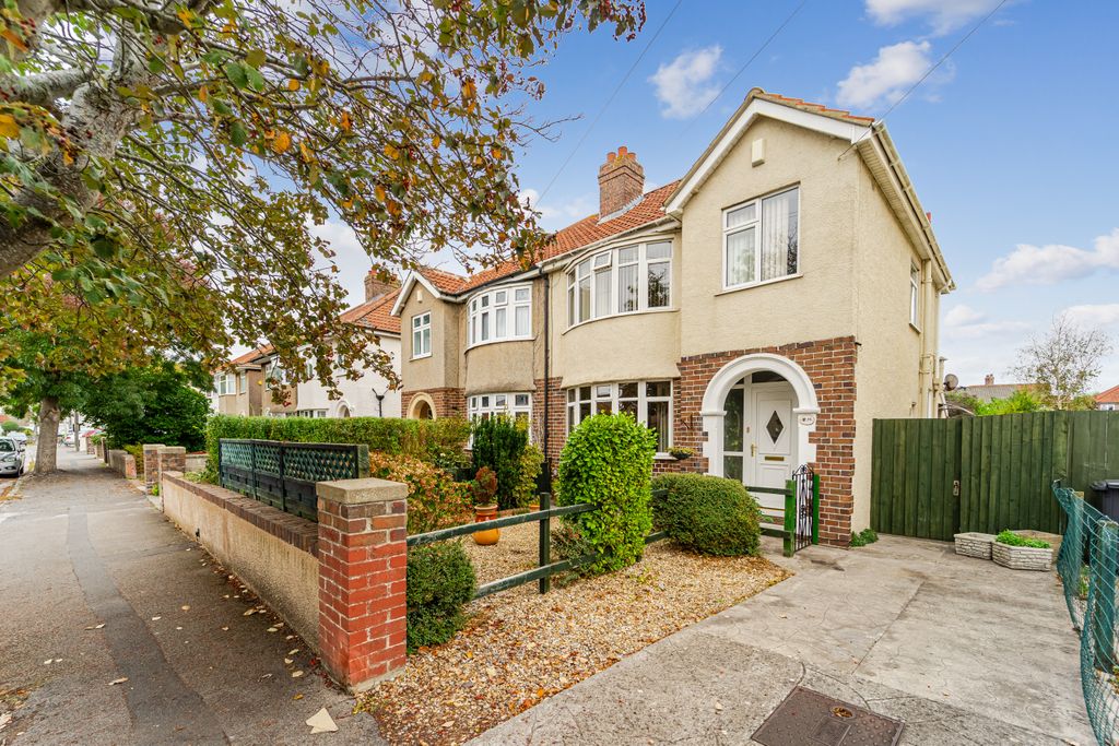 Property photo 1 of 24 3 Bed Semi-Detached House For Sale