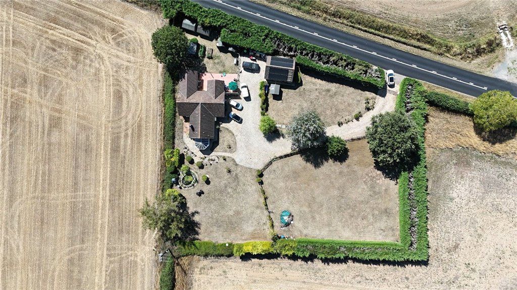 Property photo 3 of 19 Picture No. 24