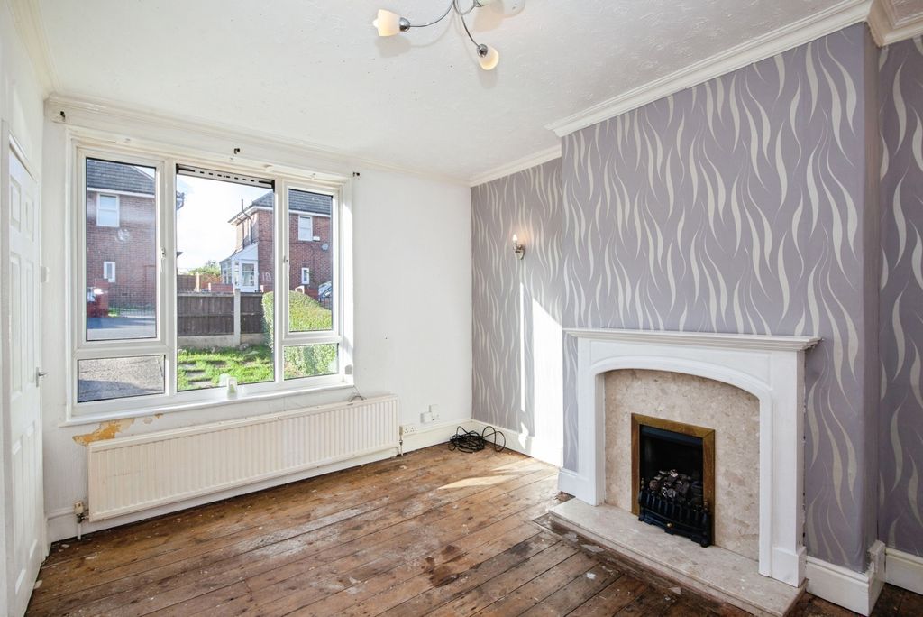 Property photo 2 of 11 Pbox-Img.Jpg