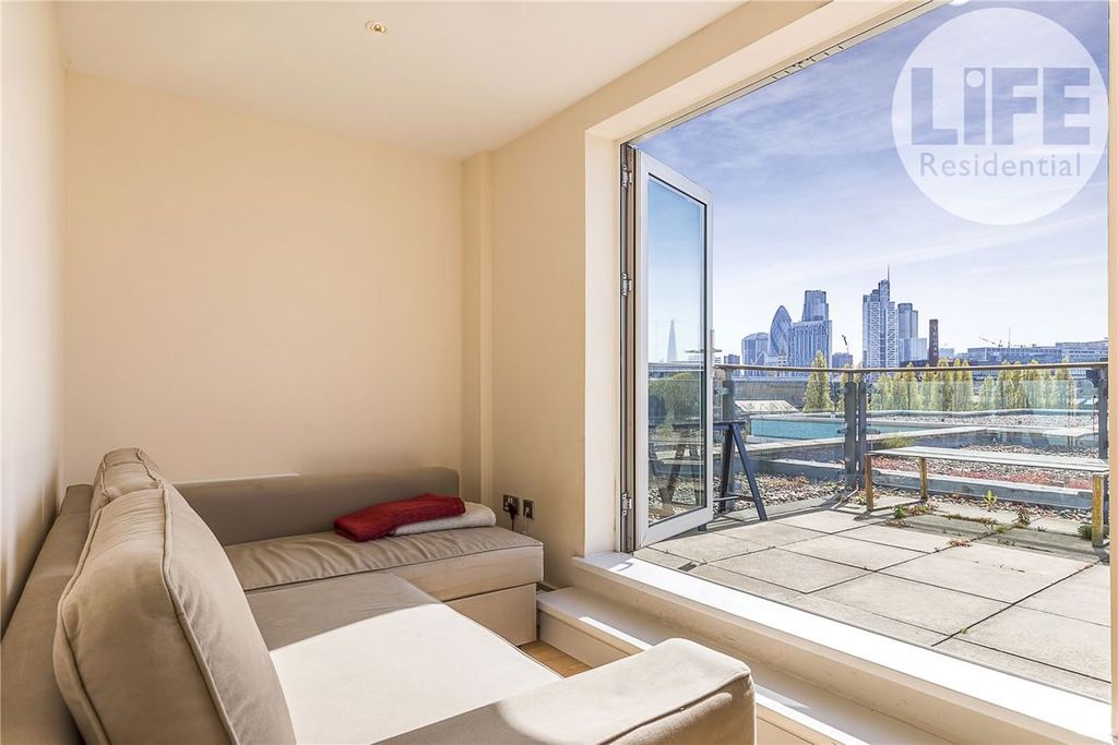 Property photo 2 of 7