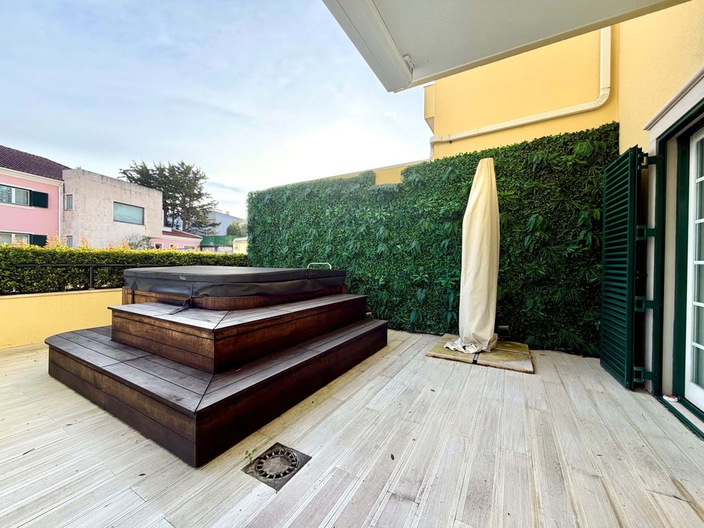 Property photo 3 of 32