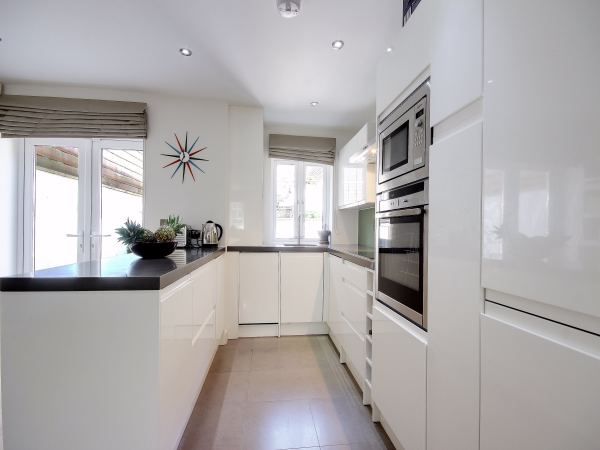 Property photo 3 of 8 Photo 03