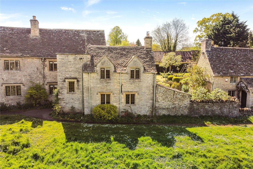 Property photo 1 of 15 Rood Cottage