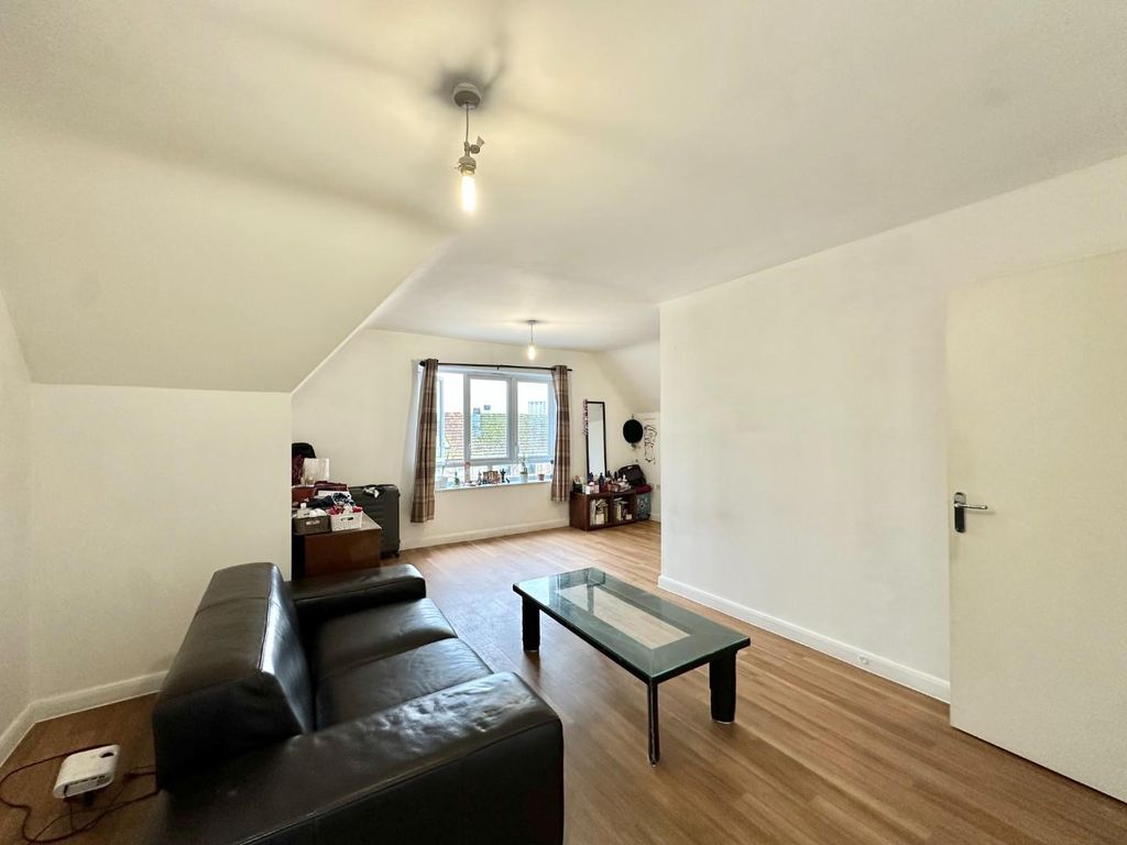 Property photo 2 of 11 Img_9931.Jpg