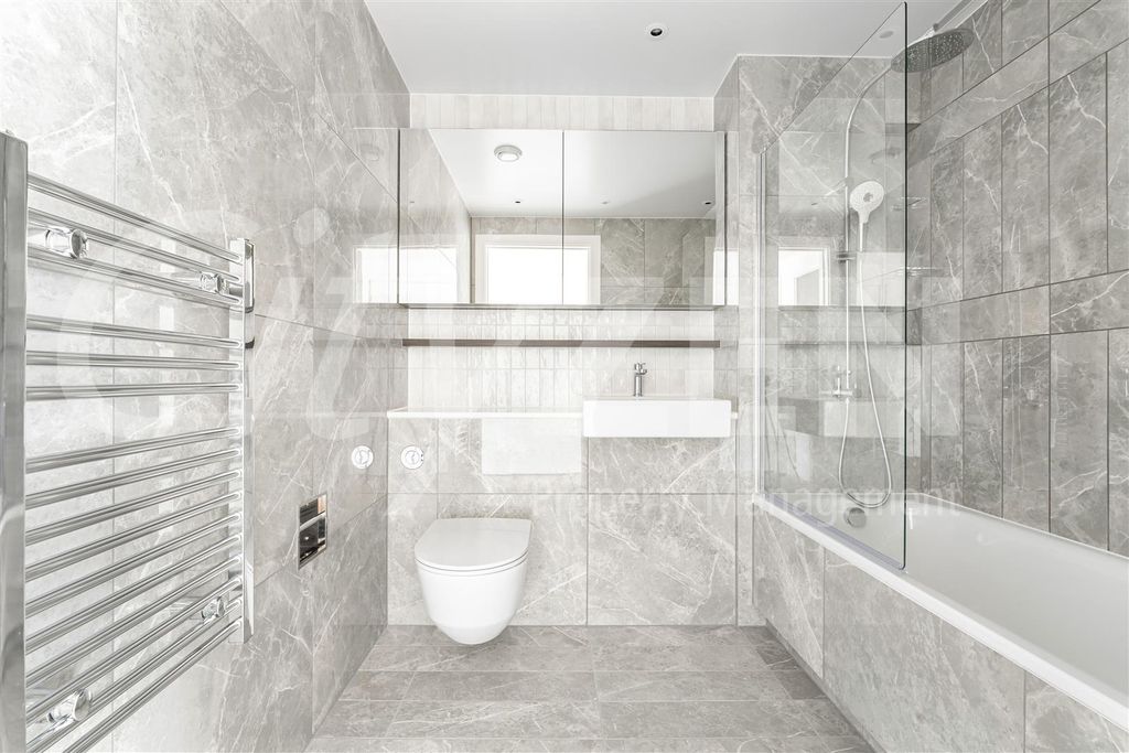 Property photo 3 of 29 Bathroom