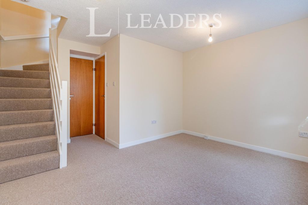 Property photo 3 of 11 6
