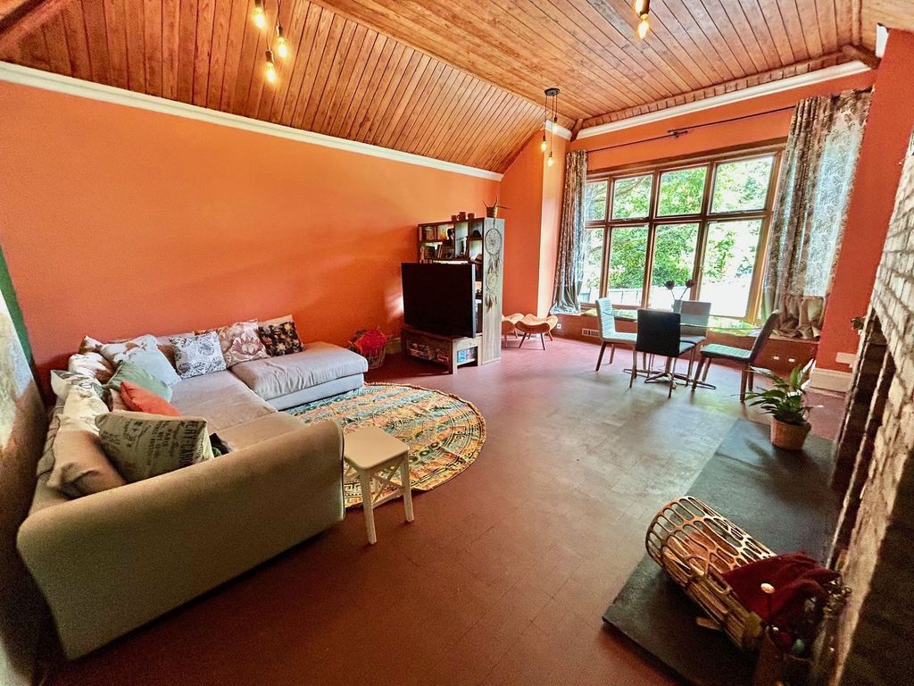 Property photo 3 of 30 Living/Dining Room