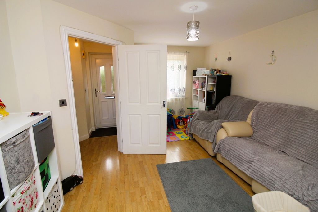 Property photo 2 of 27 Img_5289