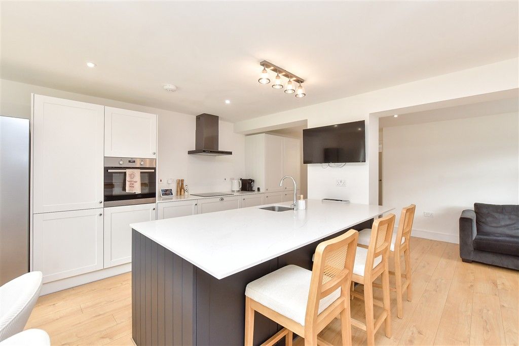 Property photo 3 of 15 Kitchen/Dining Area